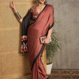 Saree Mall Maroon Crepe Self Saree with Blouse Piece-image-48