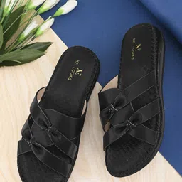 XE Looks Women Open Toe Flats-image-11