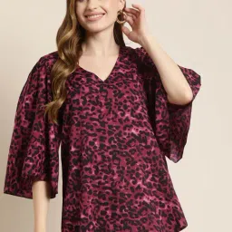 Qurvii Burgundy & Black Animal Print Top-image-40