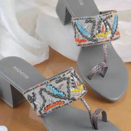 Mochi Women's Grey Toe Ring Sandals-image-46