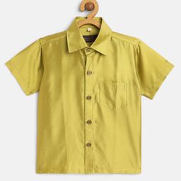 THANGAMAGAN Half Sleeves Solid Shirt - Pista Green-image-14
