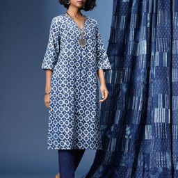 Taavi Floral Printed Block Print Legacy Kurta with Trousers & Dupatta image 4
