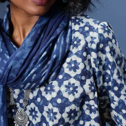 Taavi Floral Printed Block Print Legacy Kurta with Trousers & Dupatta image 3