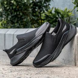 Red Tape Men's Black Walking Shoes-30