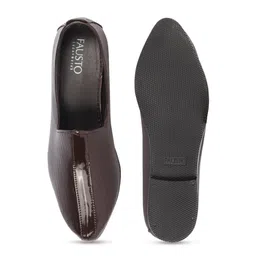FAUSTO Men Textured Lightweight Mojaris image 5