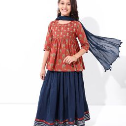 Earthy Touch 100% Cotton Woven Three Fourth Sleeves Choli and Lehenga Set with Dupatta Floral Print - Navy-picture-23