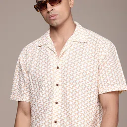 Roadster Men RMS HS RELAXED CAMP NOVELTY Casual Shirt-image-73