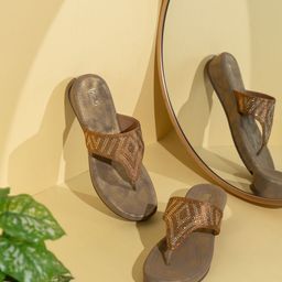 Inc 5 Ethnic Women Golden Ethnic Solid Round Toe Wedge Heel Sandals-9