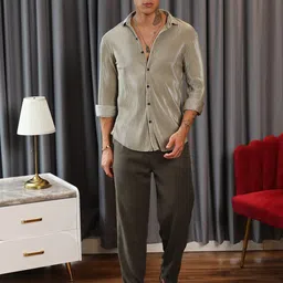 Campus Sutra Men Comfort Spread Collar Solid Casual Shirt-image-46