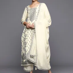 Libas Ethnic Motifs Regular Kurta With Trousers & Dupatta image 5