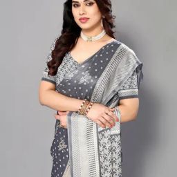 FABMORA Grey Printed Saree with Unstitched Blouse image 3