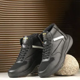 The Roadster Lifestyle Co Men Colourblocked Running Shoes-44