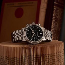 Timex Men Dial & Stainless Steel Bracelet Style Straps Analogue Chronograph Watch TW2Y23400UJ-42