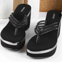 Mochi Women's Black Thong Wedges-picture-28