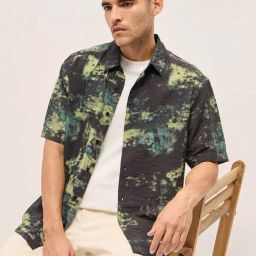 The Bear House Men's Green Relaxed Fit Printed Short Sleeve Casual Shirt-image-42