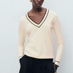 MANGO Contrasting V-neck Pullover-picture-24