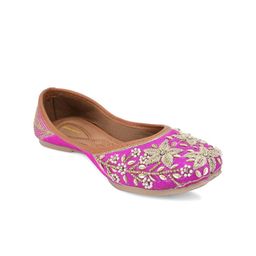 Anouk Women Embellished Ethnic Mojaris Flats-50