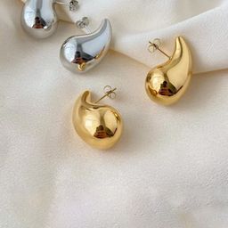 Celestique Set Of 2 Teardrop Shaped Studs-8