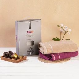 Spaces dark pink 100% cotton radiance bath towel-image-91
