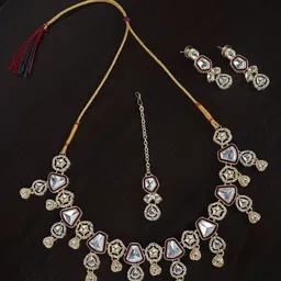 Divisha Gold-Plated Stones Studded & Beaded JewellerySet-picture-18