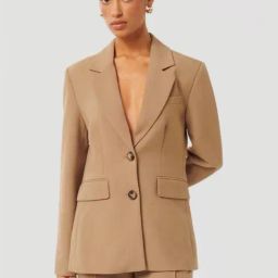 Clarette Petite Nipped Waist Blazer-image-24