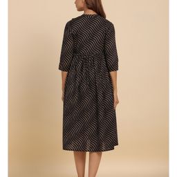 CRAFIQA Three Fourth Sleeves Abstract Printed Maternity Dress With Concealed Zipper Nursing Access - Black image 3