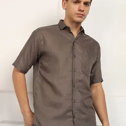 Mast & Harbour Men Solid Spread Collar Casual Shirt-image-66