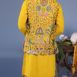 KALPRAAG Men Floral Embroidered Regular Sequinned Kurta with Trousers & With Dupatta image 3