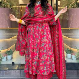 DIVASTRI Floral Printed V-Neck Kurta With Palazzos & Dupatta-picture-10