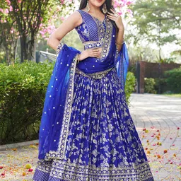 DIVASTRI Embroidered Sequinned Semi-Stitched Lehenga & Unstitched Blouse With Dupatta image 4