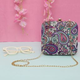 WORTHYY ACCESSORIES Embellished Box Clutch-image-5