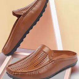 FAUSTO Men Tan Textured Lightweight Driving Shoes-image-15
