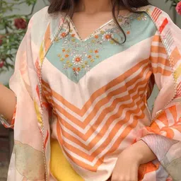 Aaghnya Women Printed Regular Thread Work Kurta with Trousers & Dupatta image 2