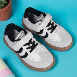TRUFFLE COLLECTION Colour Blocked WIth Lace Up & Velcro Closure Shoes - Black-picture-22