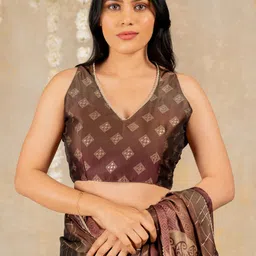 KALINI Checked Printed Saree image 5