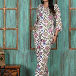 Style Shoes Printed V Neck Top With Trousers Co-Ords Set-image-46