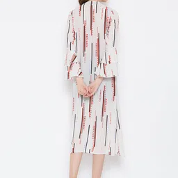 Zastraa Women Cream-Coloured & Pink Printed Open Front Shrug image 5
