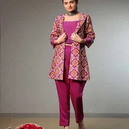 SUKRUTI DESIGN Embroidered Top With Trouser & Jacket-image-32