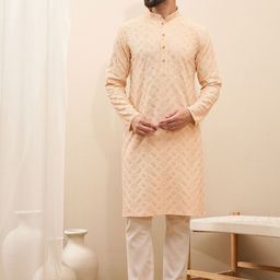 SWAGG INDIA Men Embroidered Sequinned Kurta-image-33