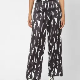 Only Black & White Printed High Rise Pants-18