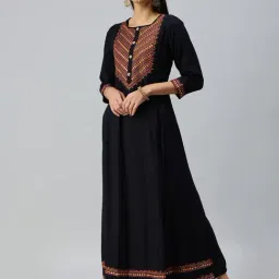 SHOWOFF Navy Cotton Embroidered Calf Length Straight Kurta-image-20