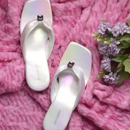 Clog London Women's White Thong Sandals-image-43