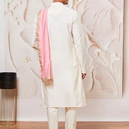 VASTRAMAY Men Regular Kurta with Pyjamas & With Dupatta image 4