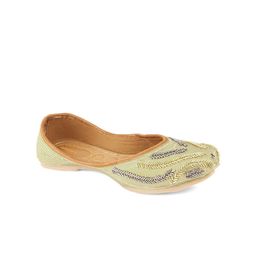 Anouk Women Embellished Ethnic Mojaris Flats-image-86