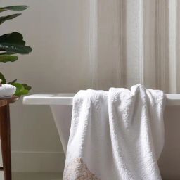 Maspar Jaquard White 200 Cotton Medium Towel-image-14