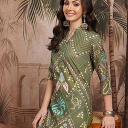 Sangria Ethnic Motifs Printed Straight Kurta with Trousers-image-88