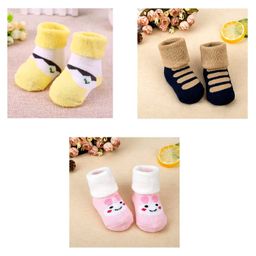 Syga Ankle Length Warm Socks Multi Design Pack of 3 - Multicolor-image-104