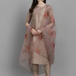 VredeVogel Floral Embroidered Chanderi Silk Sequin Straight Kurta With Trousers & Dupatta-16