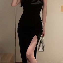 Outzidr Women's Black Solid Bodycon Dress with High Slit-picture-16