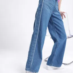 glitchez Women Frayed Loose Fit Light Fade Jeans-picture-33